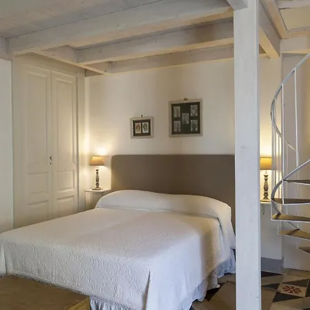 Bed & Breakfast Palazzo Siena - & *
