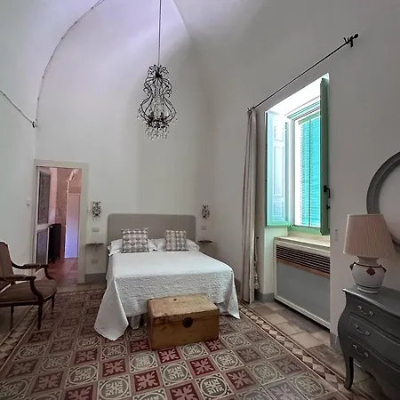Palazzo Siena - & *